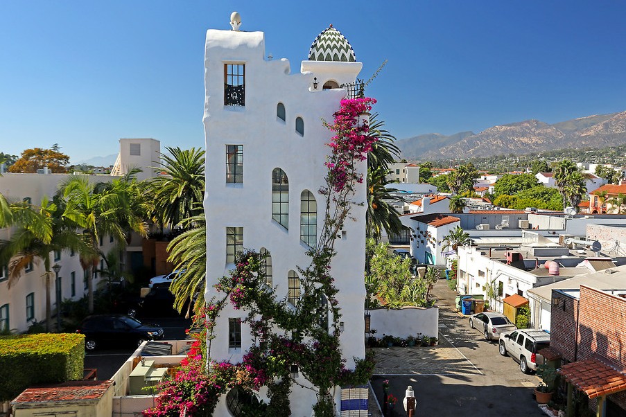 Paradise Retreats Ablitt House in Downtown Luxury Vacation