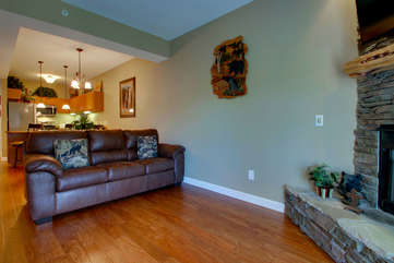 C422-1 Apple Hideaway