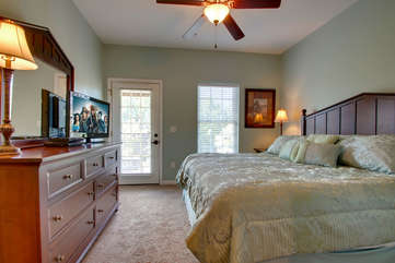 C422-1 Apple Hideaway
